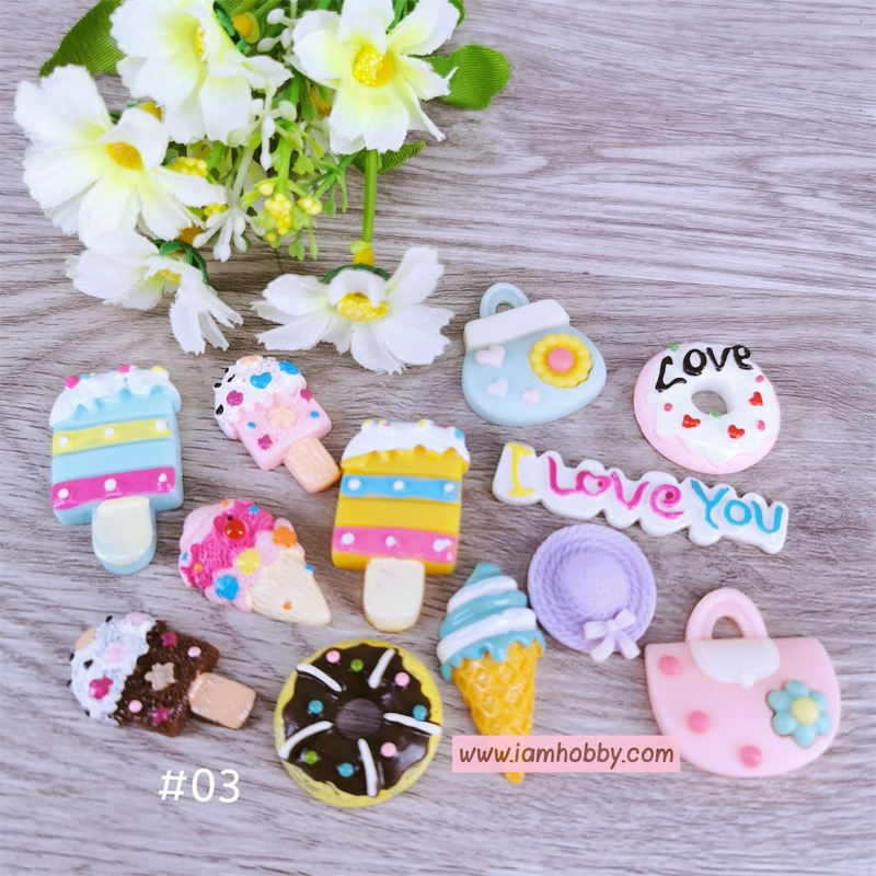 เรซิ่นเบเกอรี่ของตกแต่งน่ารักๆ คละแบบ ชุดที่ 03 (แพ็คละ 12 ชิ้น )
