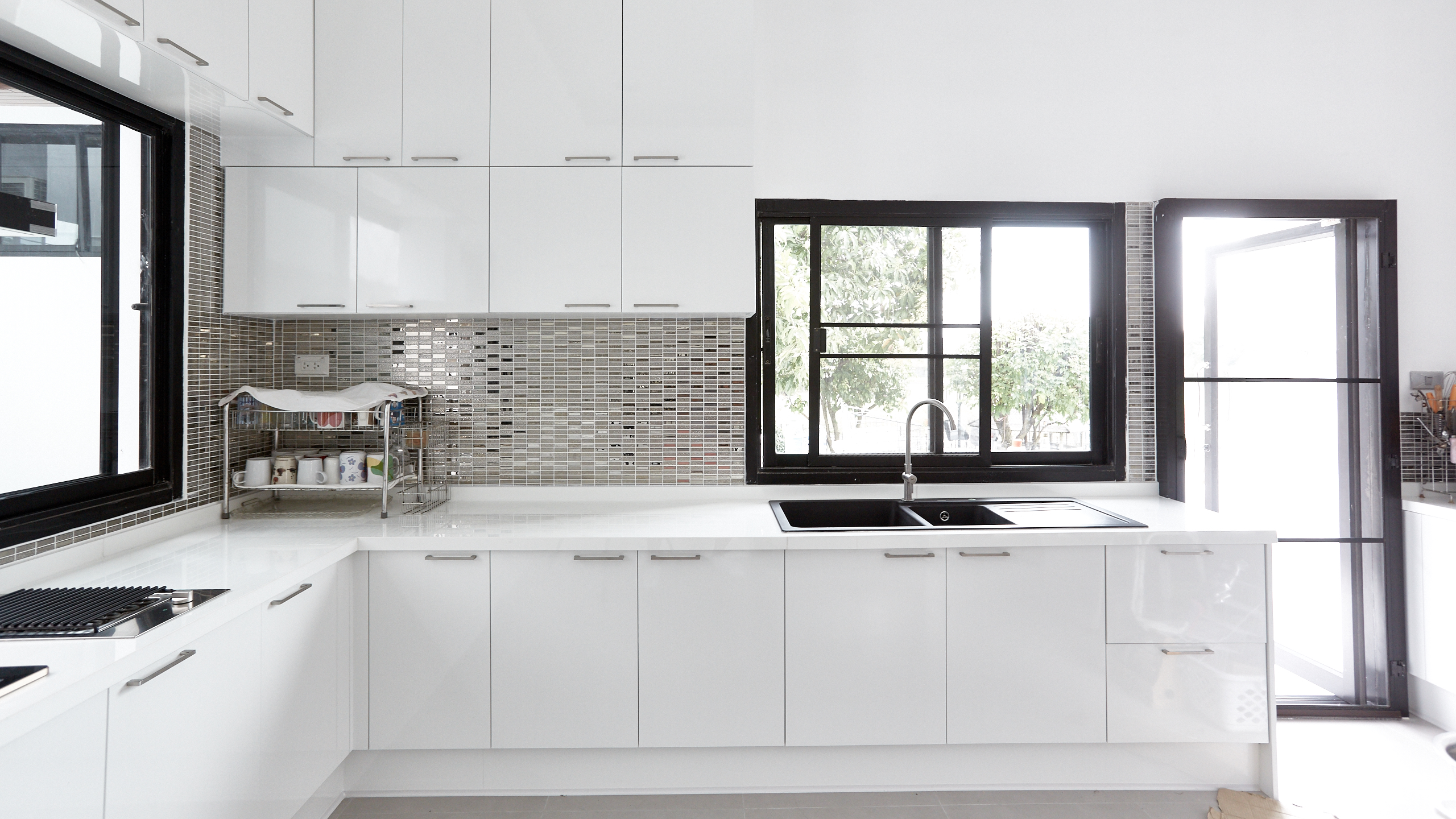 3 ตู้บน+ล่าง 3.2 ตู้บน+ล่าง 1.5 ตู้ล่าง