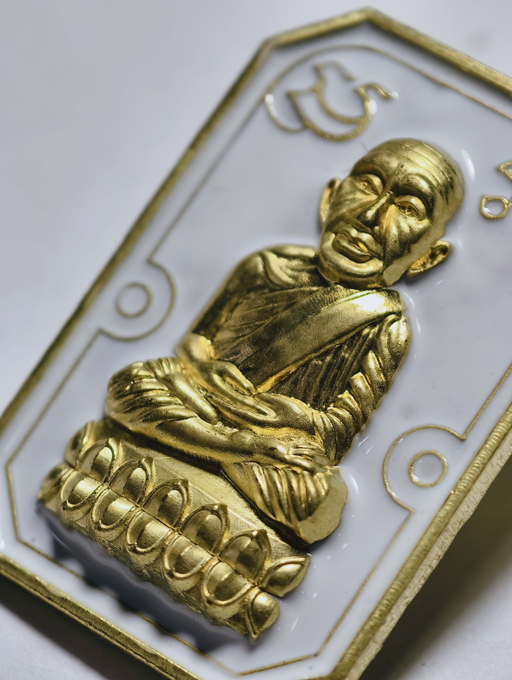 หลวงปู่มหาศิลา วัดพระธาตุหมื่นหิน หลวงปู่ทวด เหยียบน้ำทะเลจืด รุ่น เศรษฐี 168 KA 2943