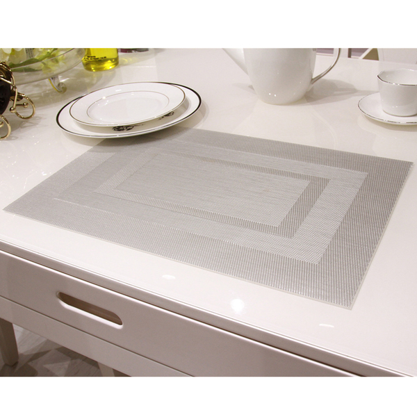 แผ่นรองจาน High grade PVC table mat สี Silver ขนาด 30 x 45 cm จำนวน 4 แผ่นต่อ 1 ชุด