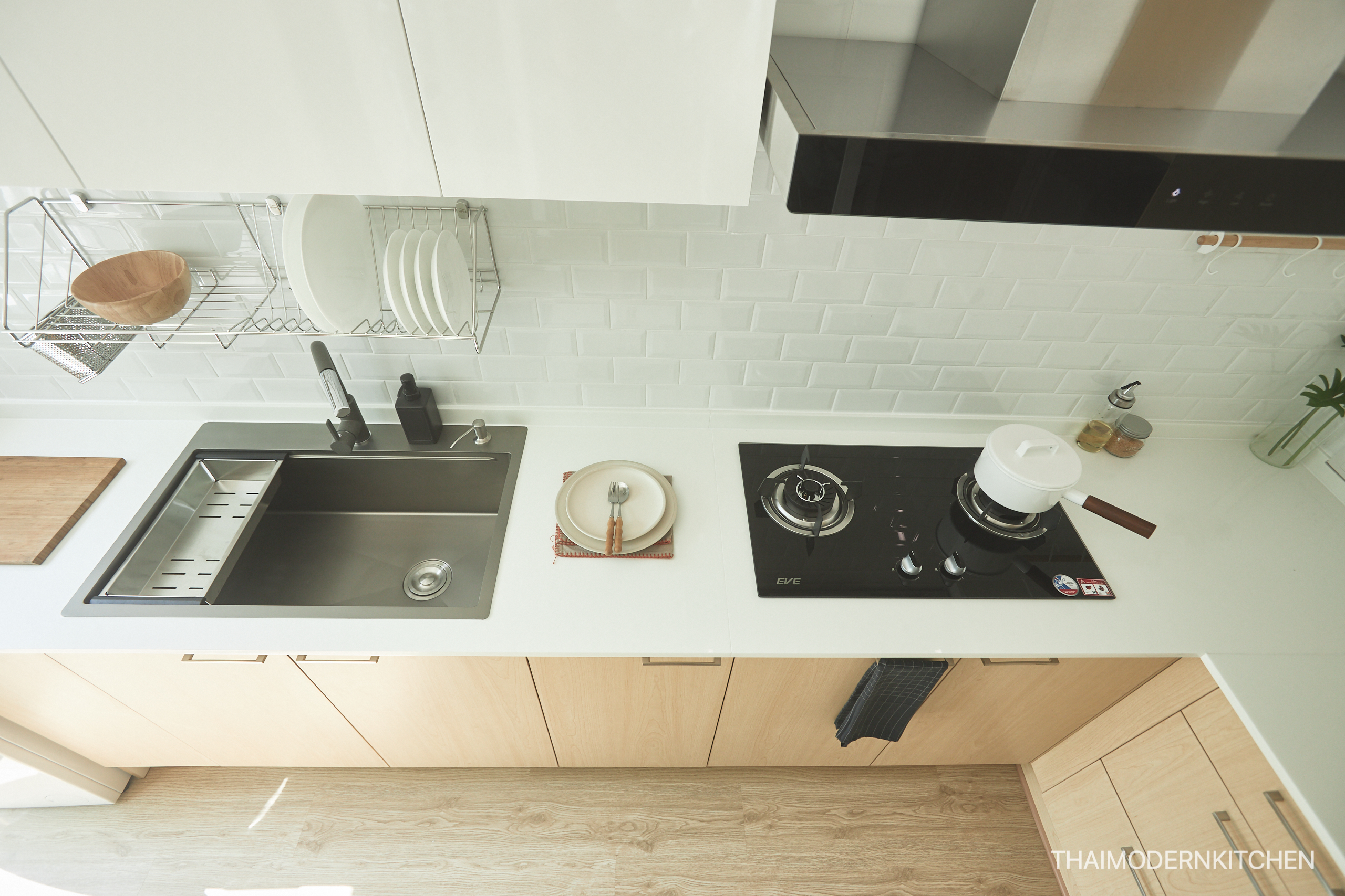 ครัวบิ้วอิน ตู้บน 4.89 +ล่าง รวมตู้เต็มสูง 220 cm