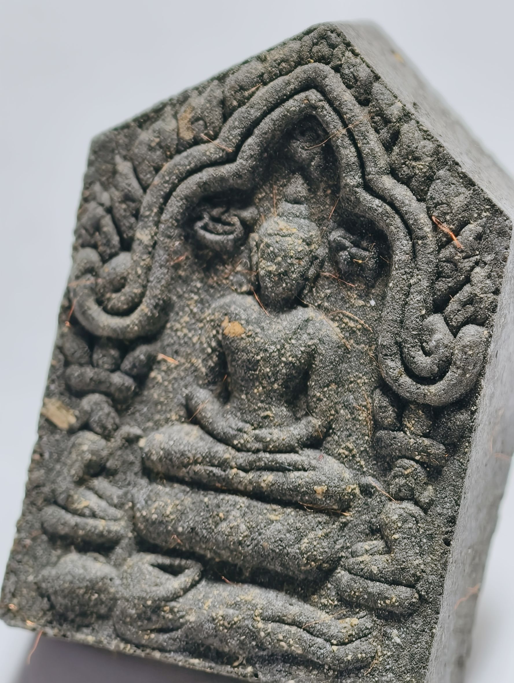 พ่อท่านแผ้ว บ้านไสหลวง จังหวัดพัทลุง ขุนแผนรุ่นแรก ปี 54 AC2323