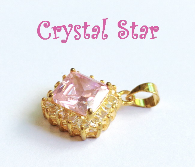 จี้คริสตัลสีชมพู