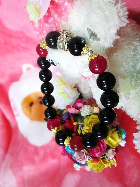 สร้อยข้อมือหินมงคล สำหรับคนเกิดวันอาทิตย์ อังคาร พุธ พุธราหู ศุกร์ และเสาร์