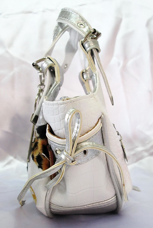 กระเป๋าแฟชั่น