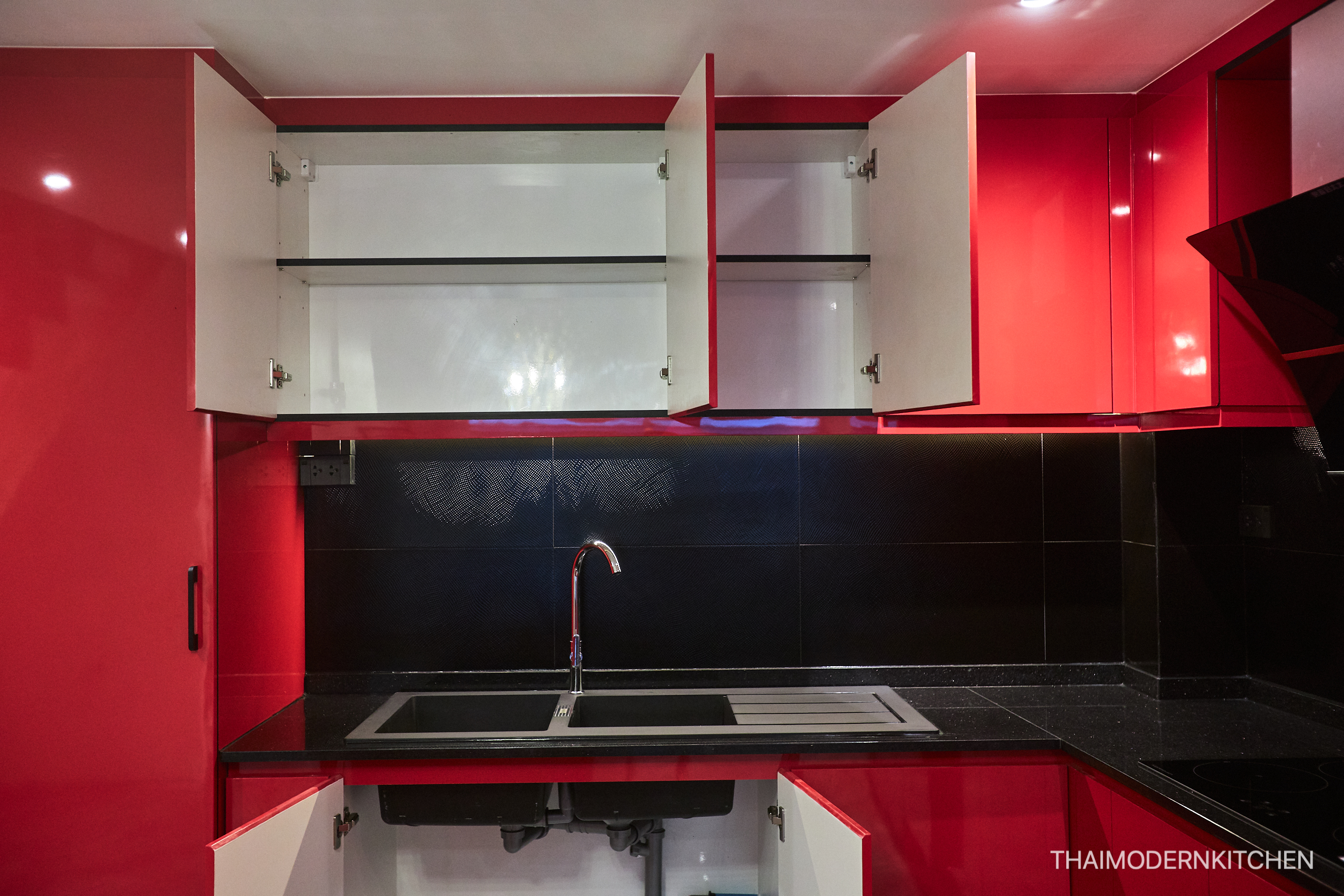 ครัวบิ้วอิน บ้านคุณหญิง ราคา 170,000- 3.8+2 ตู้บน+ล่าง (รวมตู้สูง) 1.5 island ลึก 80 cm