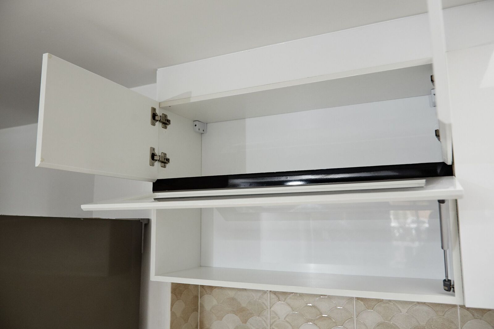 2.8×3 ตู้บน+ล่าง 1.4 counter 1 ระดับ