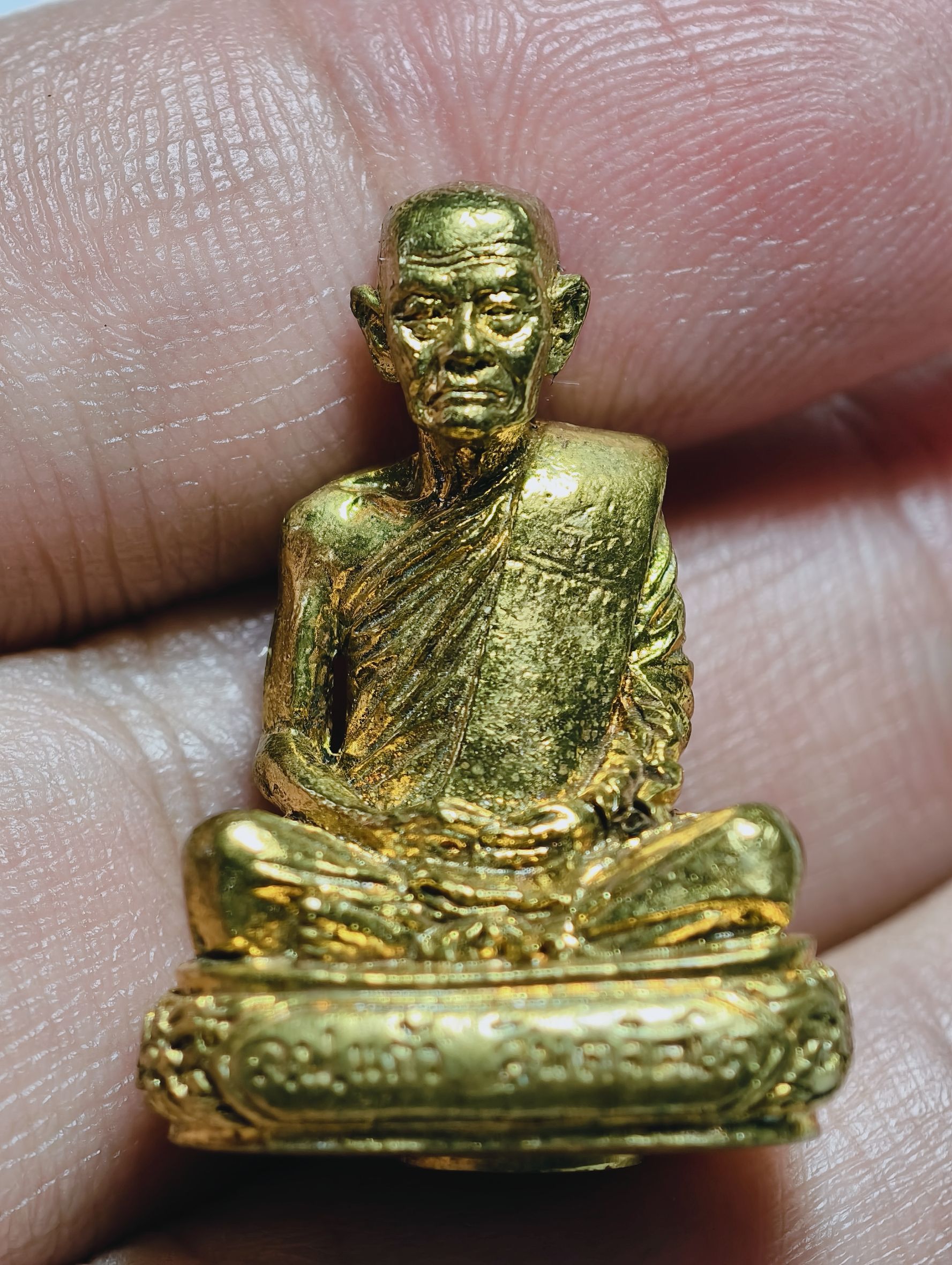 หลวงปู่แก้ว วัดบ้านถนนกระสัง แก้วสารพัดนึก ก้นช้าง กล่องเดิม AC4352