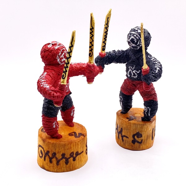 หลวงพ่อเมียน วัดจะเนียงวนาราม หุ่นพยนต์ดาบคู่ รุ่น จอมพิฆาตปราบไพรี (สูงประมาณ 3 นิ้ว) ดำ Ka2477