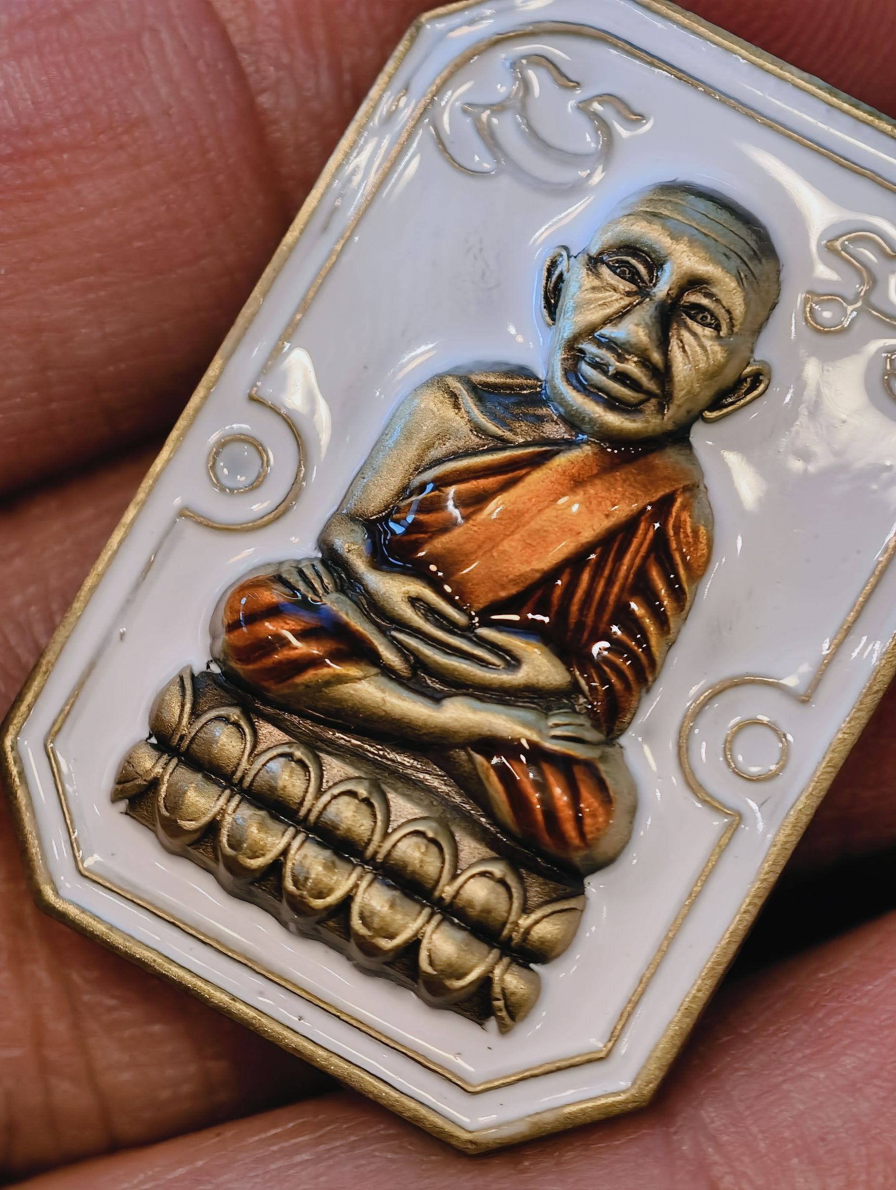 หลวงปู่ทวด หลวงปู่มหาศิลา วัดพระธาตุหมื่นหิน เหยียบน้ำทะเลจืด รุ่น เศรษฐี 168 KA 2821