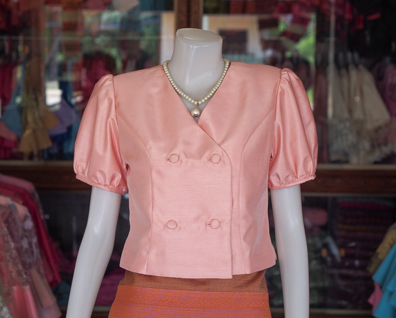 เสื้อผ้าไหมแพรทอง สีชมพูโอรส ไซส์ L