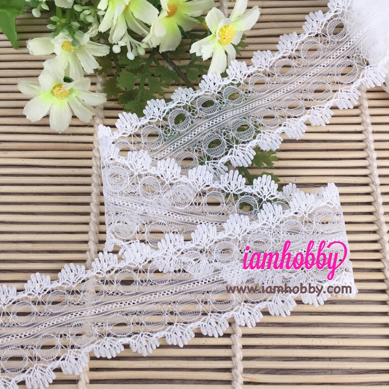 ลูกไม้ผ้าโปร่ง ถักขอบสวยๆสีขาว ขนาด 3.8 cm. ( 84 cm.)
