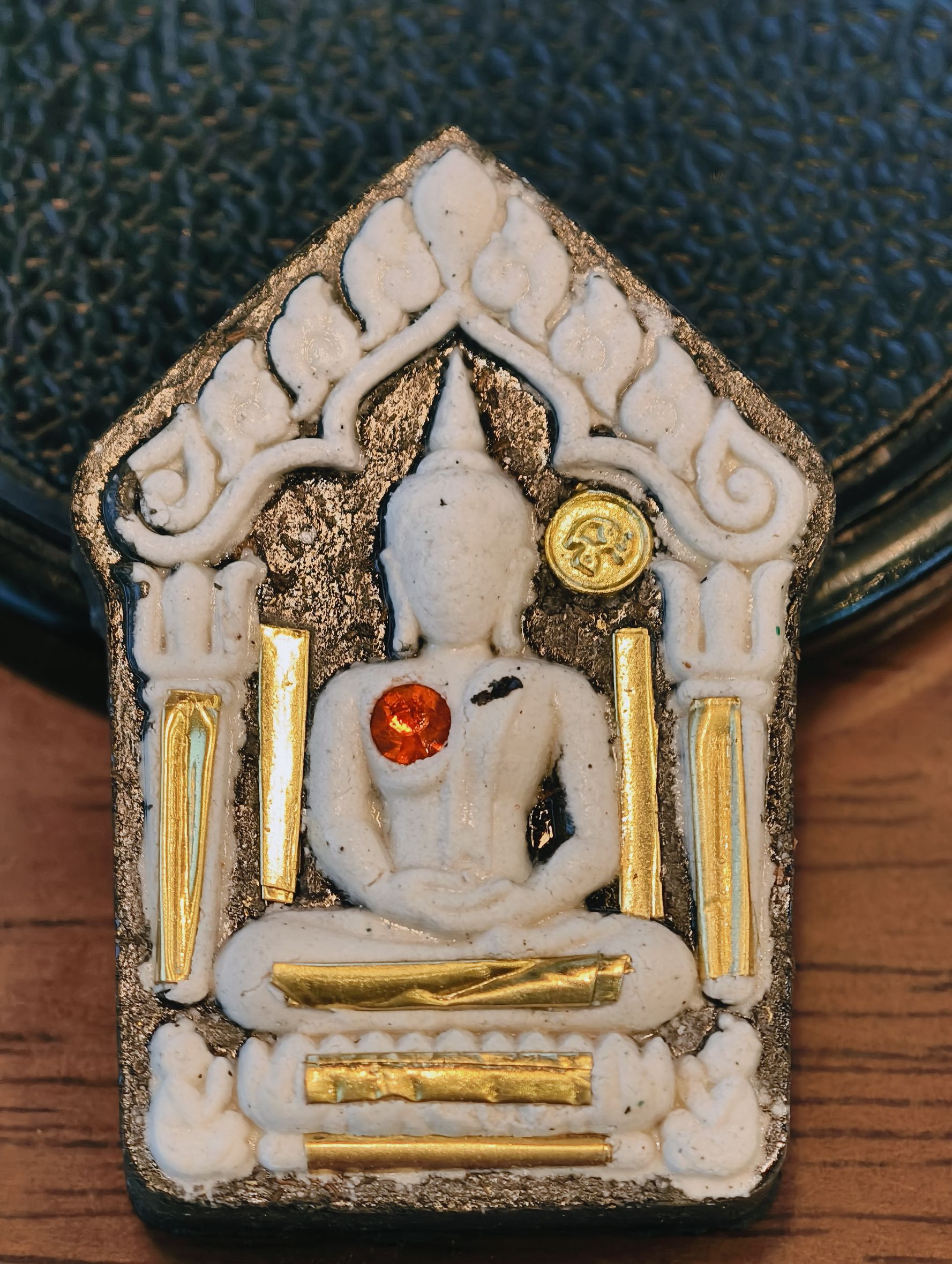 หลวงปู่มหาศิลา สวนสงฆ์แกเปะ ขุนแผน ล้านรวยรวย หลัง พระคาถาหัวใจขุนแผน ตะกรุดทอง 7ดอก เพชรแดง KA4288