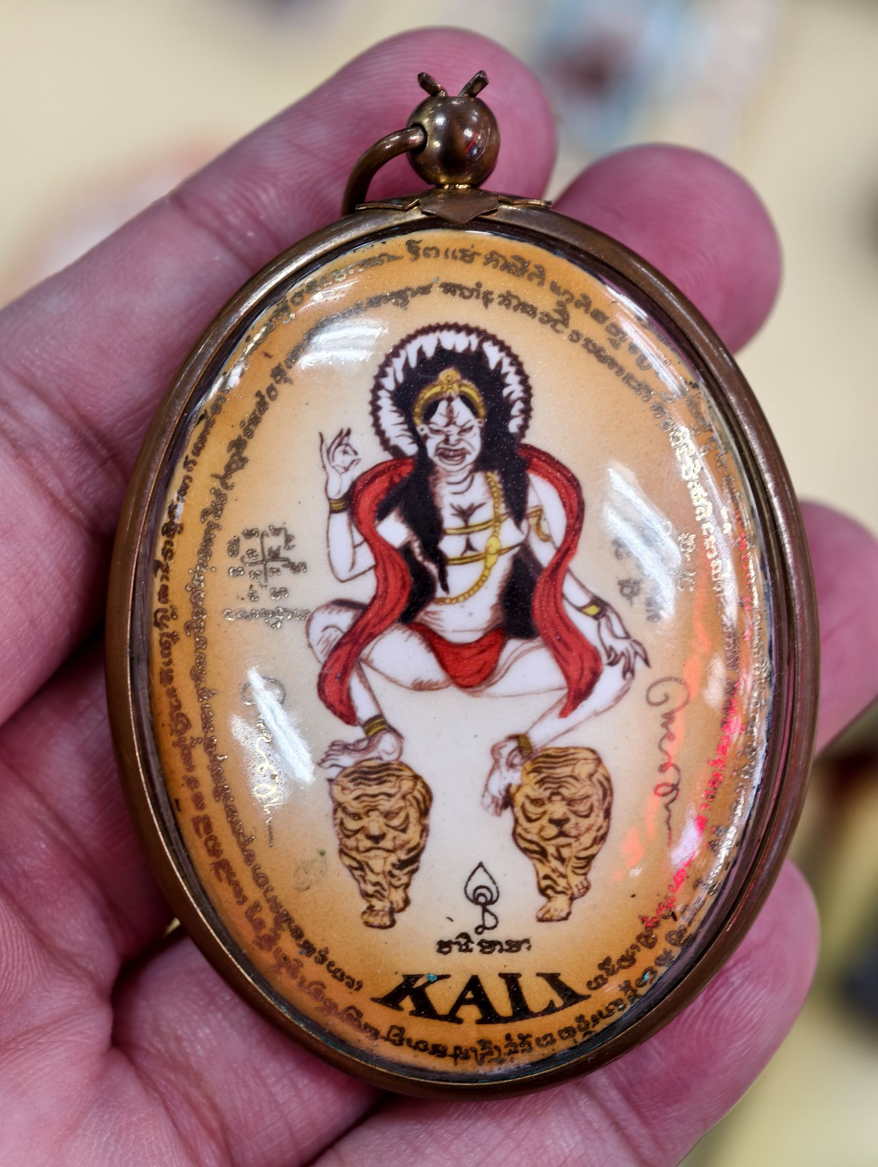 ครูบาคำเป็ง เจ้าแม่กาลี จัมโบ้ ปลุกเสก เต็มสูตร มวลสารเก่า เต็มระบบ KA2739