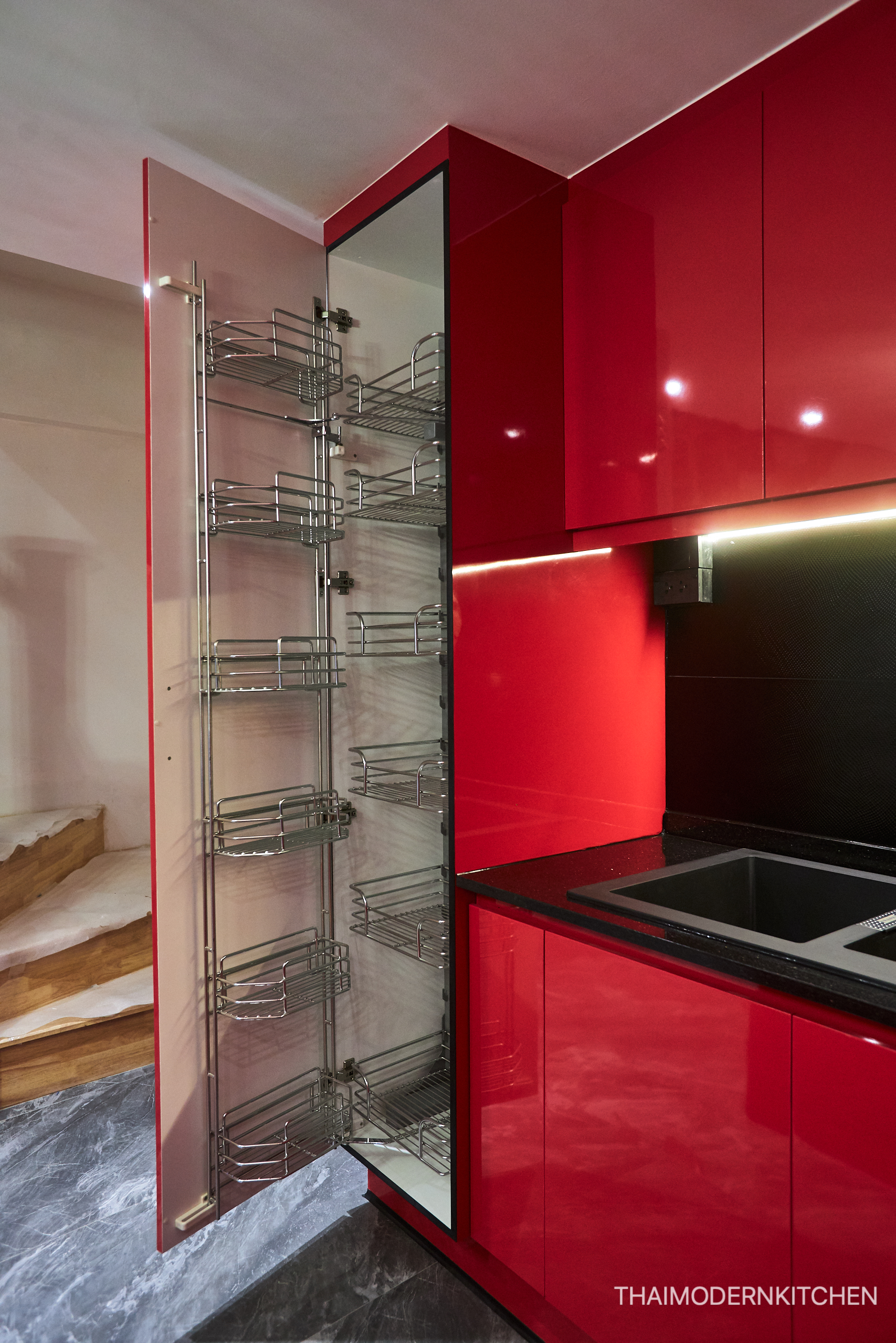 ครัวบิ้วอิน บ้านคุณหญิง ราคา 170,000- 3.8+2 ตู้บน+ล่าง (รวมตู้สูง) 1.5 island ลึก 80 cm