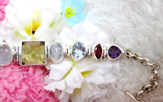 สร้อยข้อมือหินสีผสม