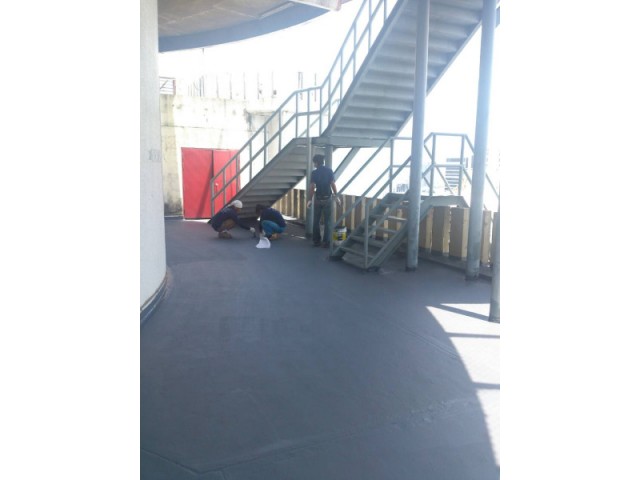 K 15 UP เป็นสารโพลียูรีเทน สำหรับเคลือบเพื่อป้องกันการรั่วซึมป้องกันรอยแตกร้าวต่างๆ ลบรอยแครก รองรับการกระแทก รับน้ำหนักได้ดี ป้องกันการไหลลื่น