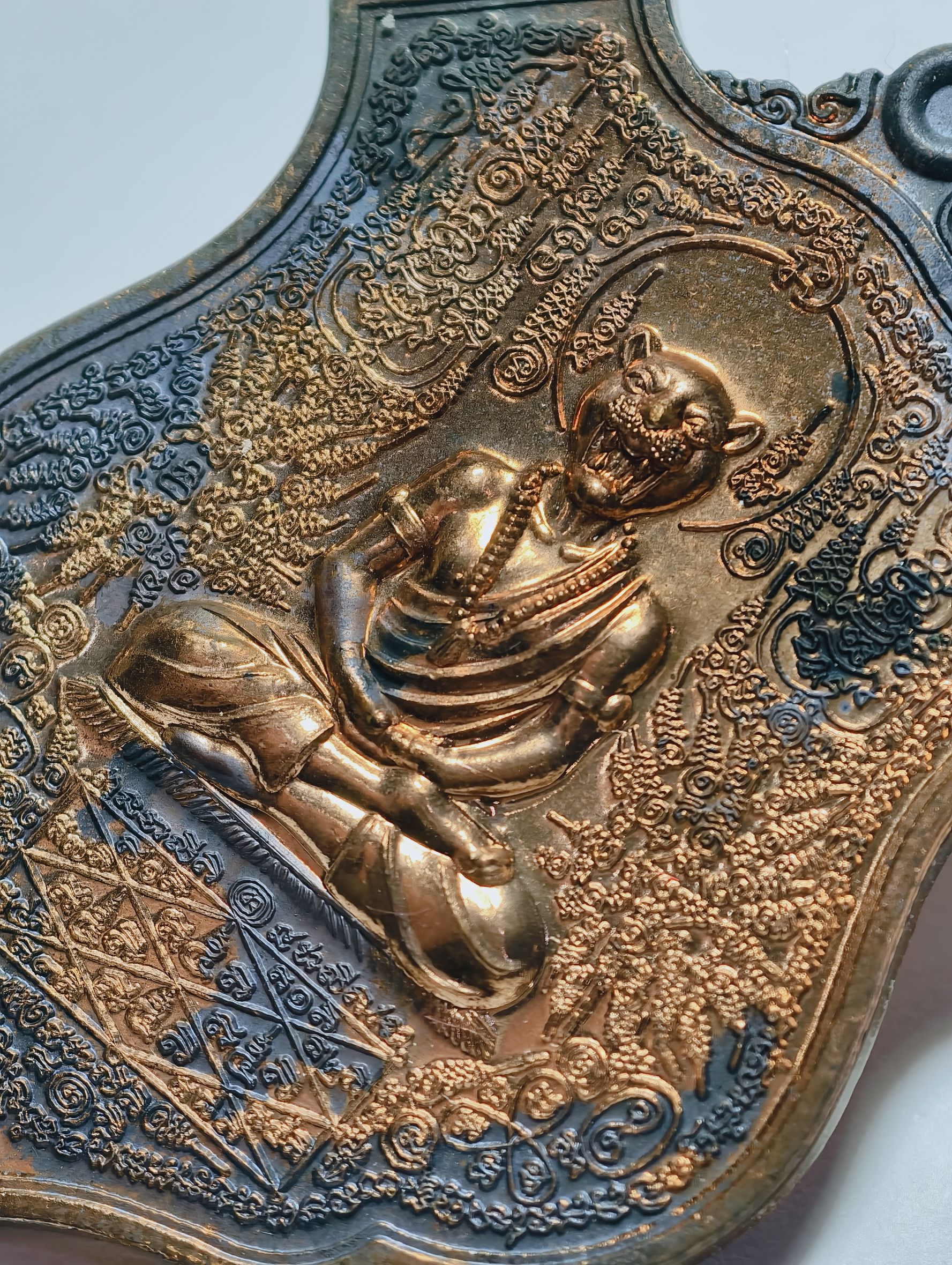 เหรียญหมื่นยันต์ เจ้าพ่อเสือ ด้านหลังยันต์ราชาพยัคฆ์มหาอำนาจ วัดกระทุ่มเสือปลา กรุงเทพ ปี 2562 มหายันต์ แช่น้ำมนต์ AC6545