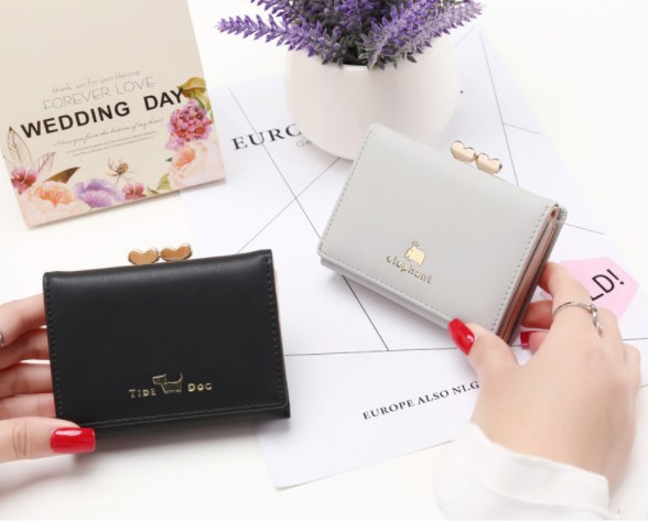 กระเป๋าสตางค์ผู้หญิง LOVE PETS