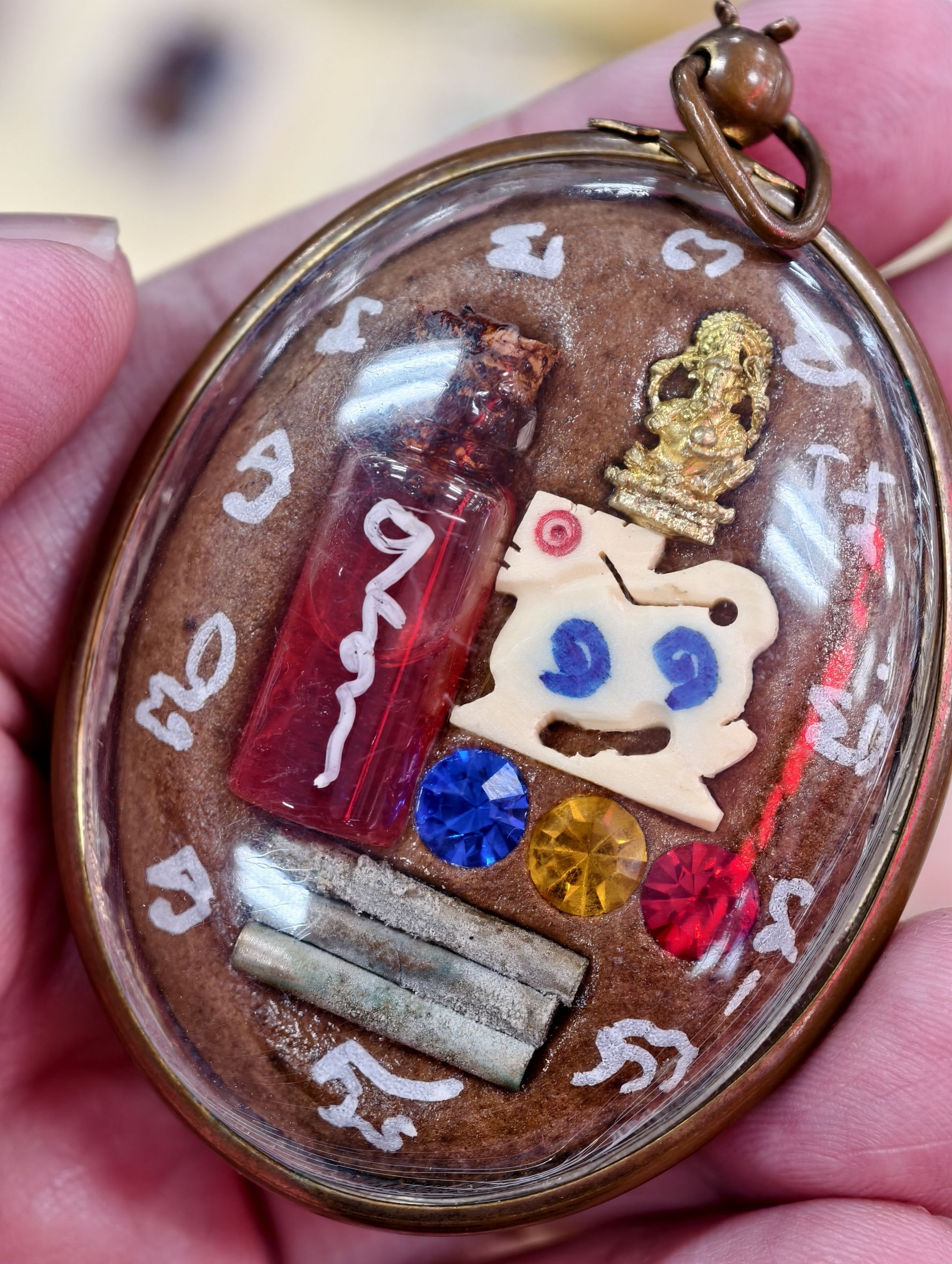 ครูบาคำเป็ง เจ้าแม่กาลี จัมโบ้ ปลุกเสก เต็มสูตร มวลสารเก่า เต็มระบบ KA2739