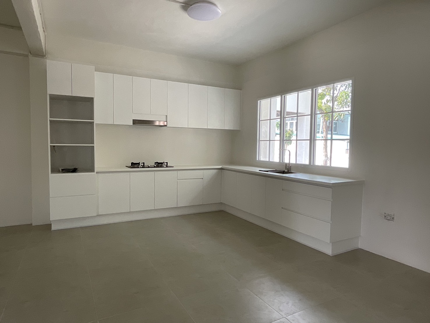 ครัวบิ้วอิน บ้านคุณชวพงศ์ ราคา 86,000-