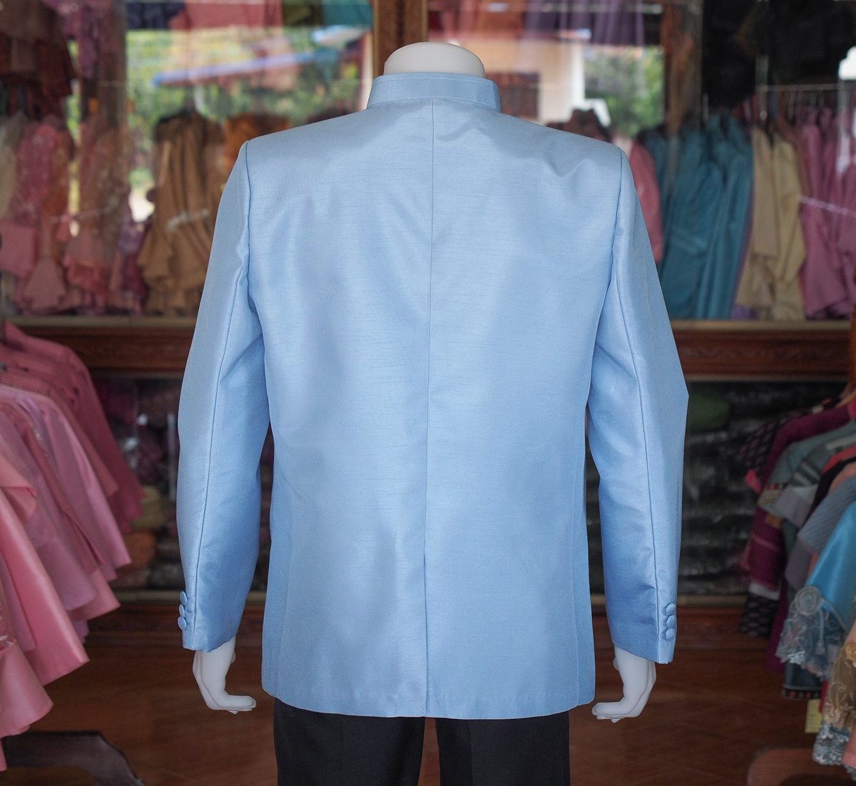 เสื้อผ้าไหมแพรทองคอพระราชทานแขนยาว สีฟ้าอ่อน ไซส์ S