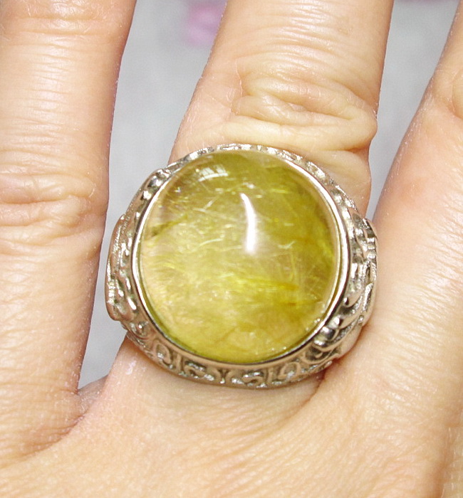 แหวนไหมทอง