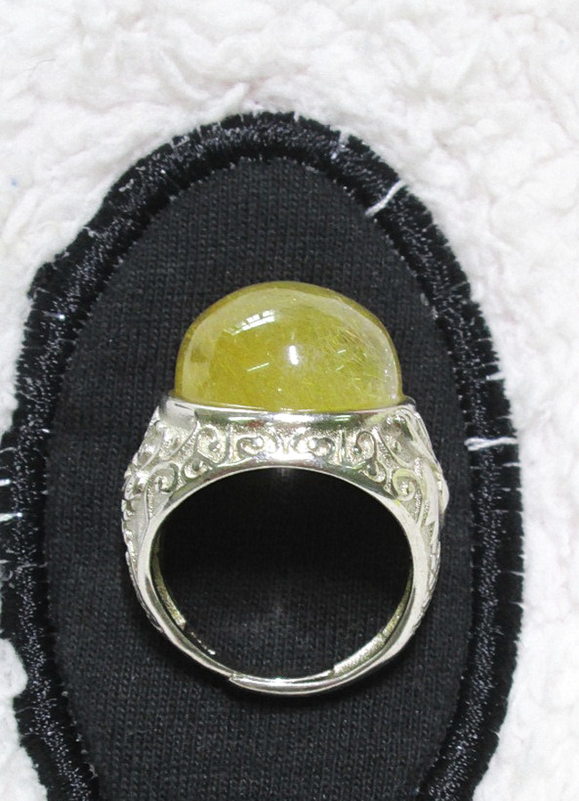 แหวนไหมทอง