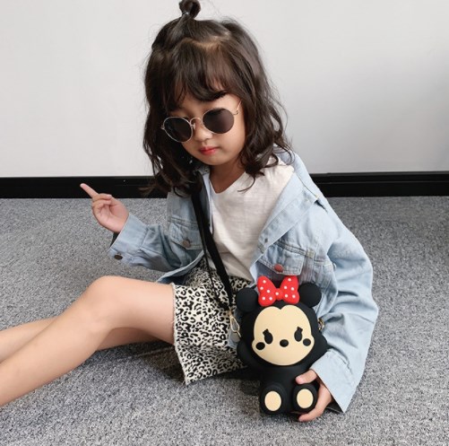 กระเป๋าซิลิโคน Mickey มีสายสะพาย
