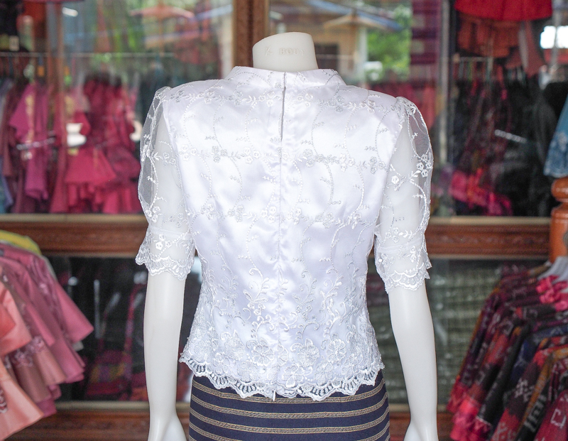 เสื้อลูกไม้ คอตั้ง สีขาว ไซส์ 3XL