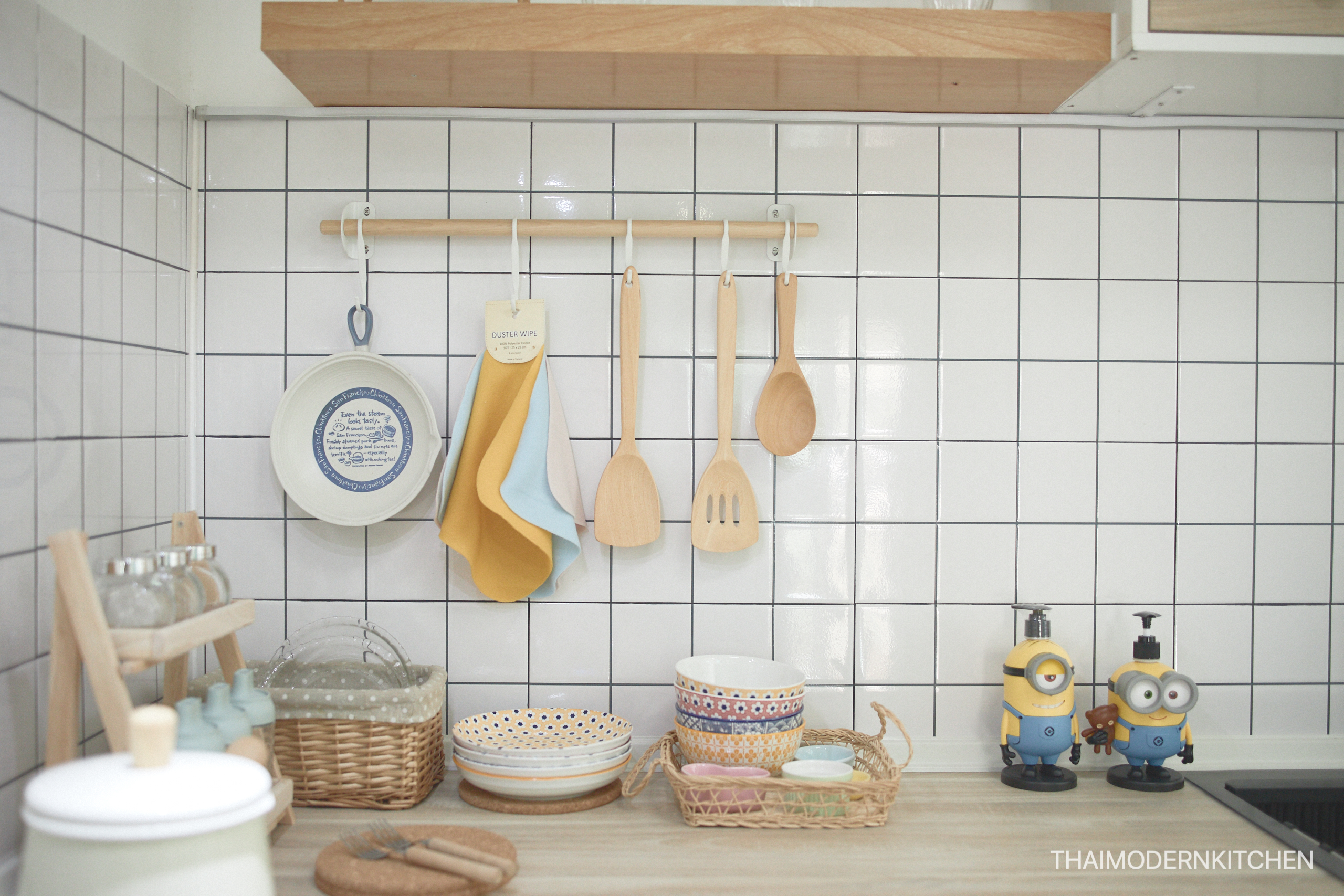 ครัวตัว L 2 + 1.4 เมตร ตู้ล่าง 1.4 ตู้บน