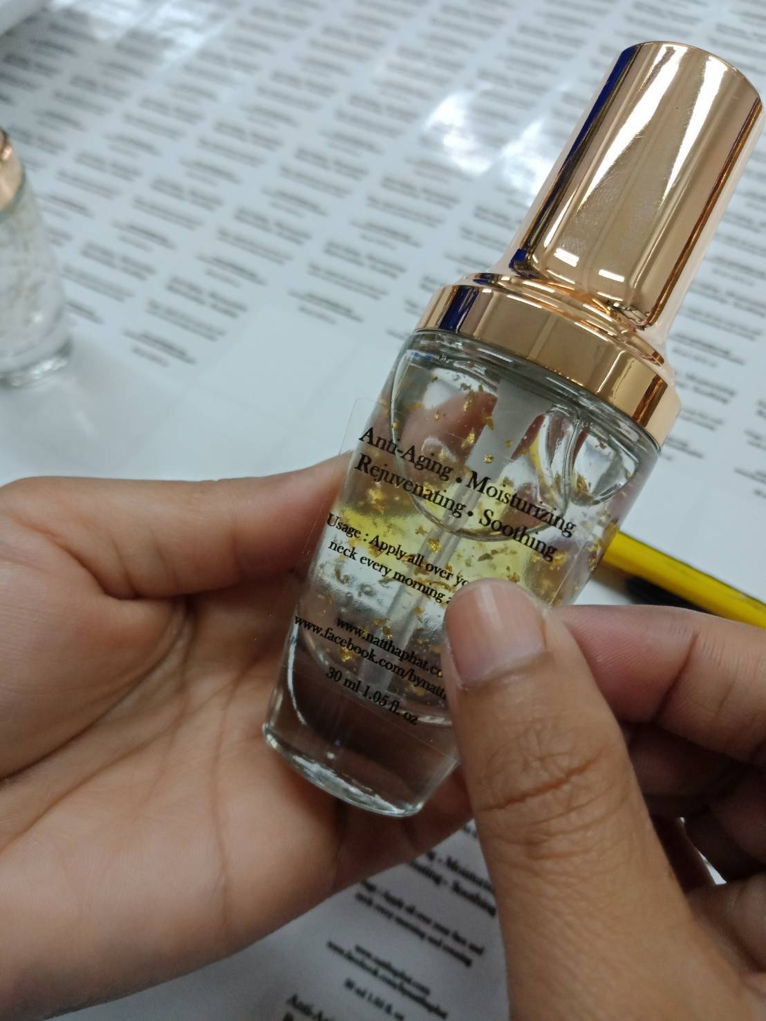 Ladies Aloe Gold Radiance Serum เซรั่มว่านหางจระเข้เข้มข้นผสมทองคำ 24K