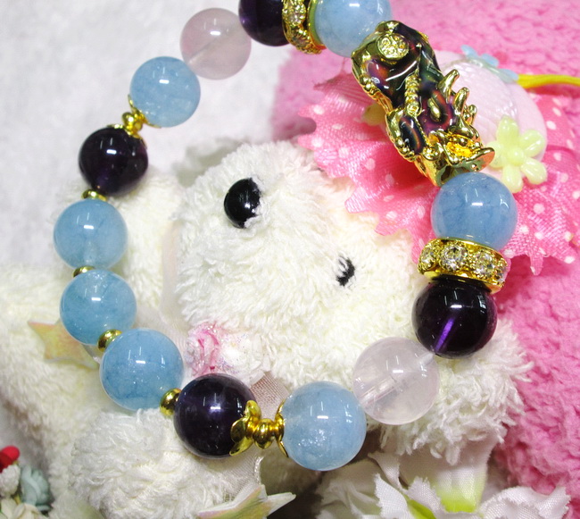 สร้อยข้อมือโรสควอทซ์ และอเมทิส