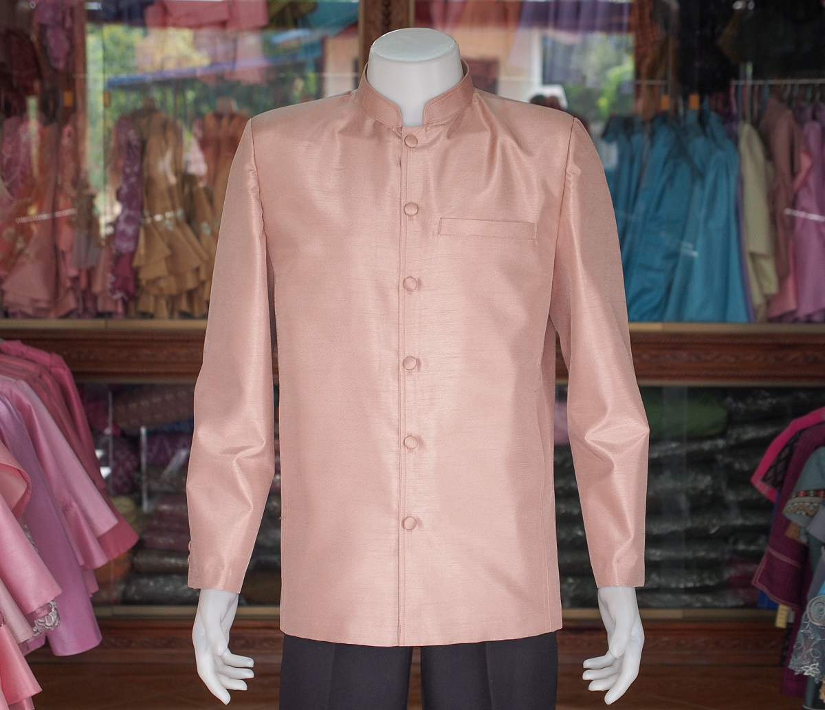 เสื้อผ้าไหมแพรทองคอพระราชทานแขนยาว สีนู้ด ไซส์ XL