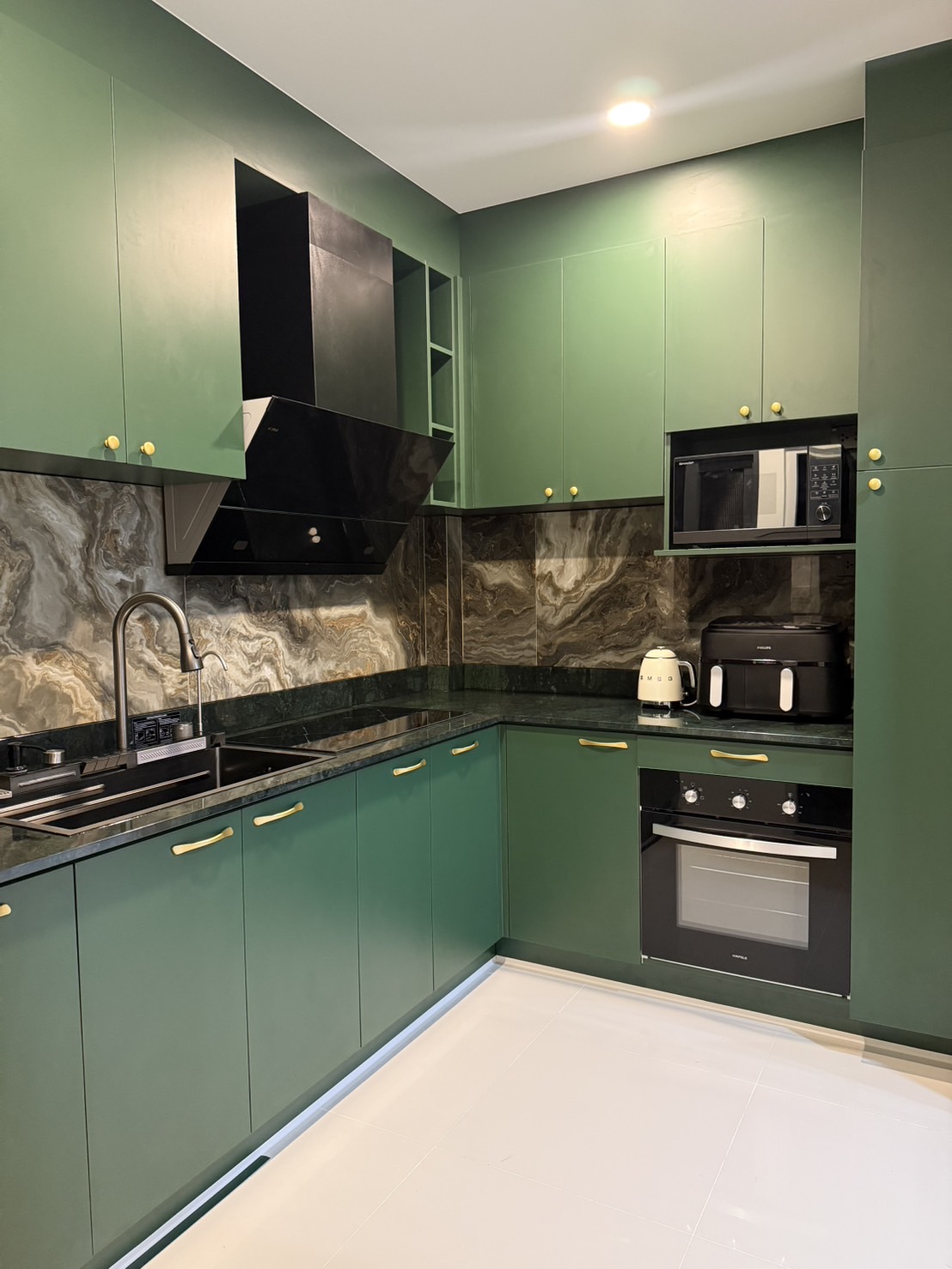 ครัวสีเขียว #ครัวบิ้วอิน บ้านคุณมรกต ราคา 100,000-
