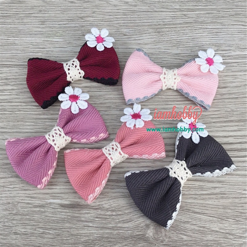 โบว์ผ้าแฮนด์เมดสีพื้น ตกแต่งดอกไม้ (แพ็คละ 5 คู่)