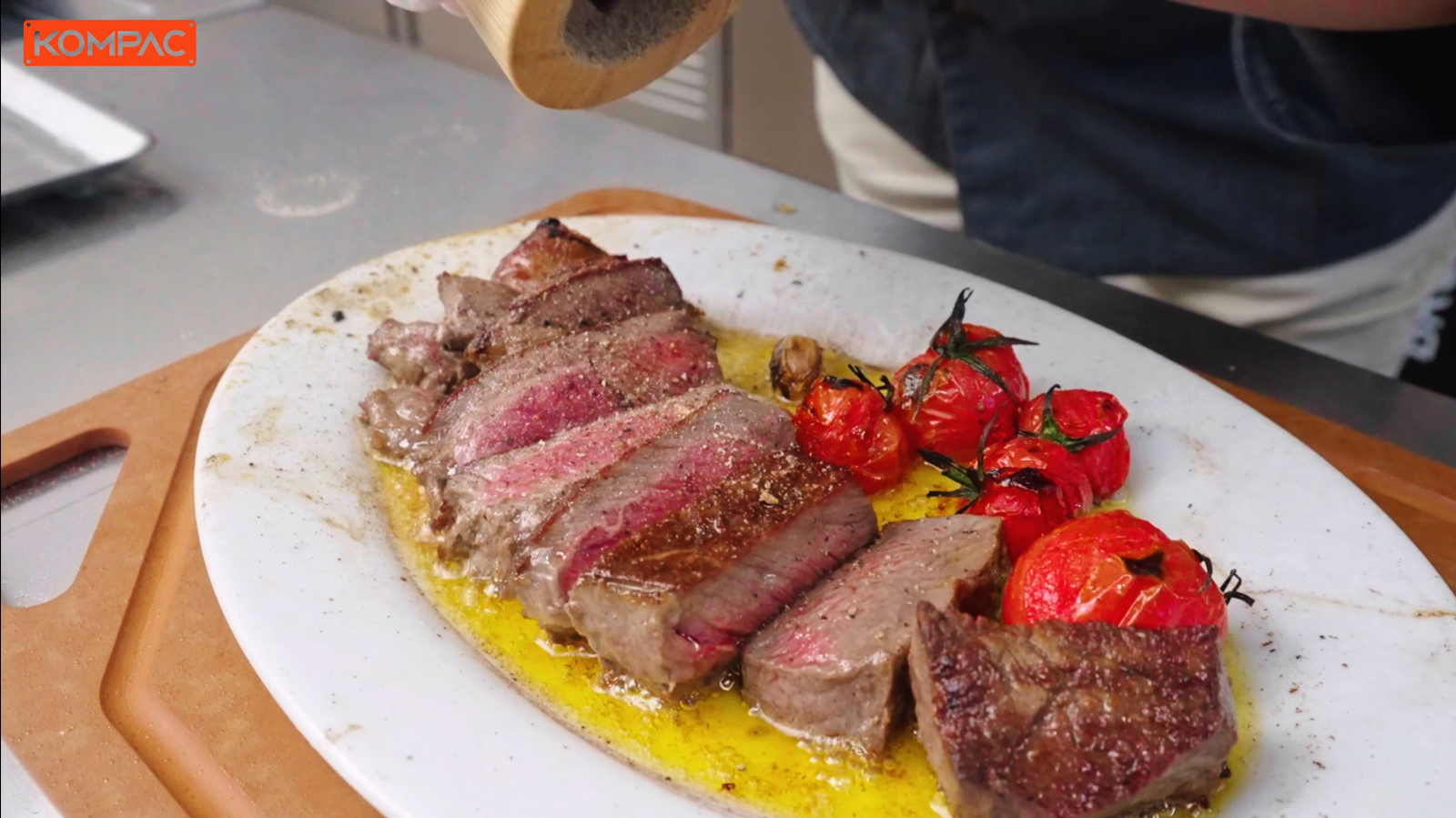 KOMPAC x ND-1 500-800°C Ultra Chef Series Electric Steakhouse Broiler Grill l เตาย่างสเต็กอินฟาเรด 500-800องศาเซลซียส ขนาดใหญ่ ระบบไฟฟ้า สำหรับร้านอาหาร