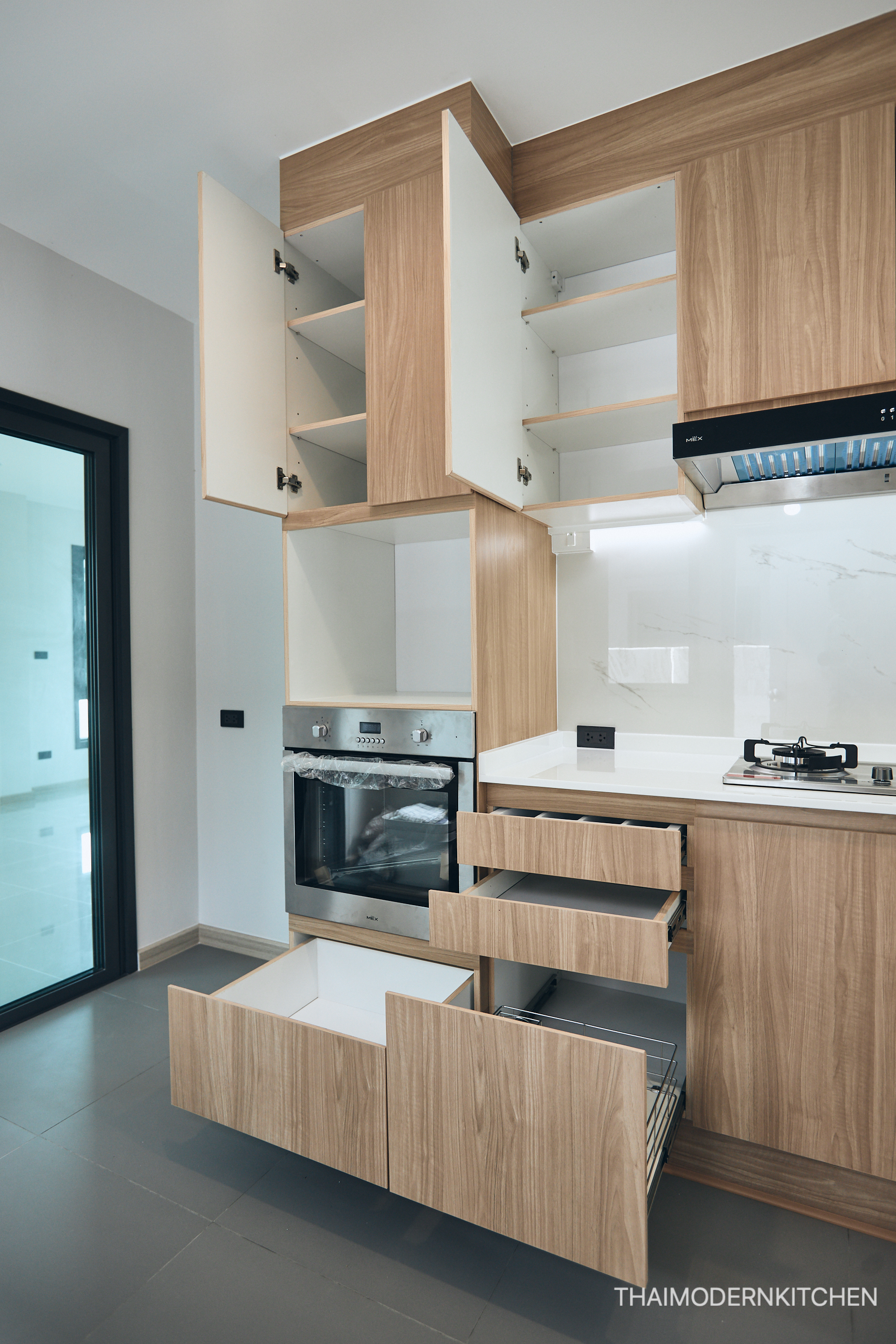 ครัวบิ้วอิน บ้านคุณวิไลพรรณ ราคา 85000