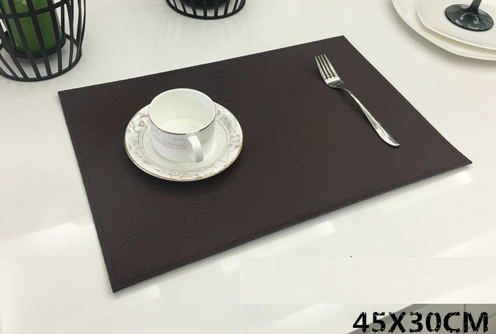 แผ่นรองจานหนัง pu ลายหนังนกกระจอกเทศ ขนาด 30 x 45 cm จำนวน 4 แผ่นต่อ 1 ชุด