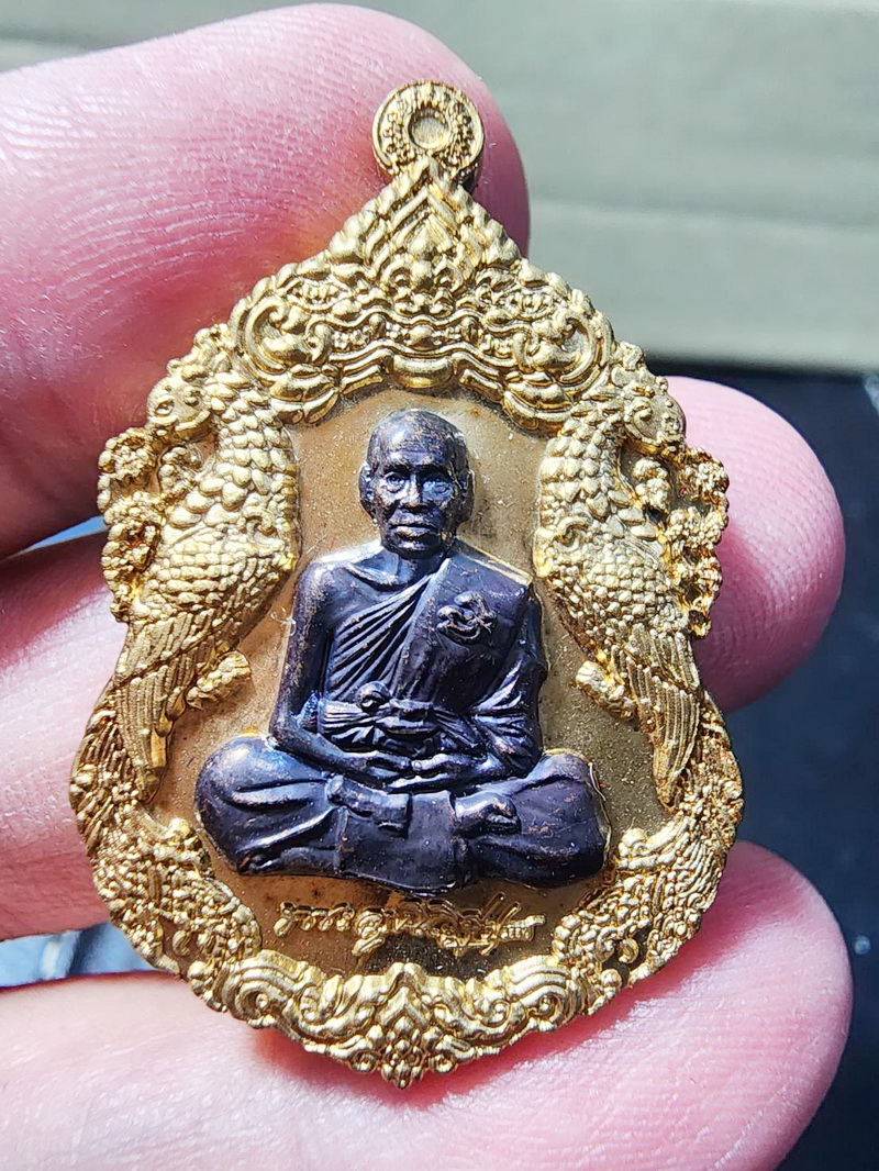 หลวงพ่อพัฒน์ วัดห้วยด้วน นครสวรรค์ รวยล้นฟ้าพญาหงส์ รุ่นดัง (AB5886)