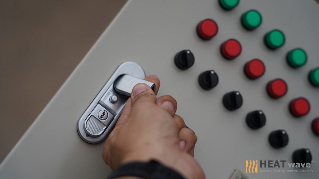 POWDER COATING CTRL MODULE FOR 6 BURNERS, 300x450x150 STEEL BOX, DIGITAL TEMP. CONTROLLER "FOTEK" TAIWAN, OMRON TIMER VERSION.2