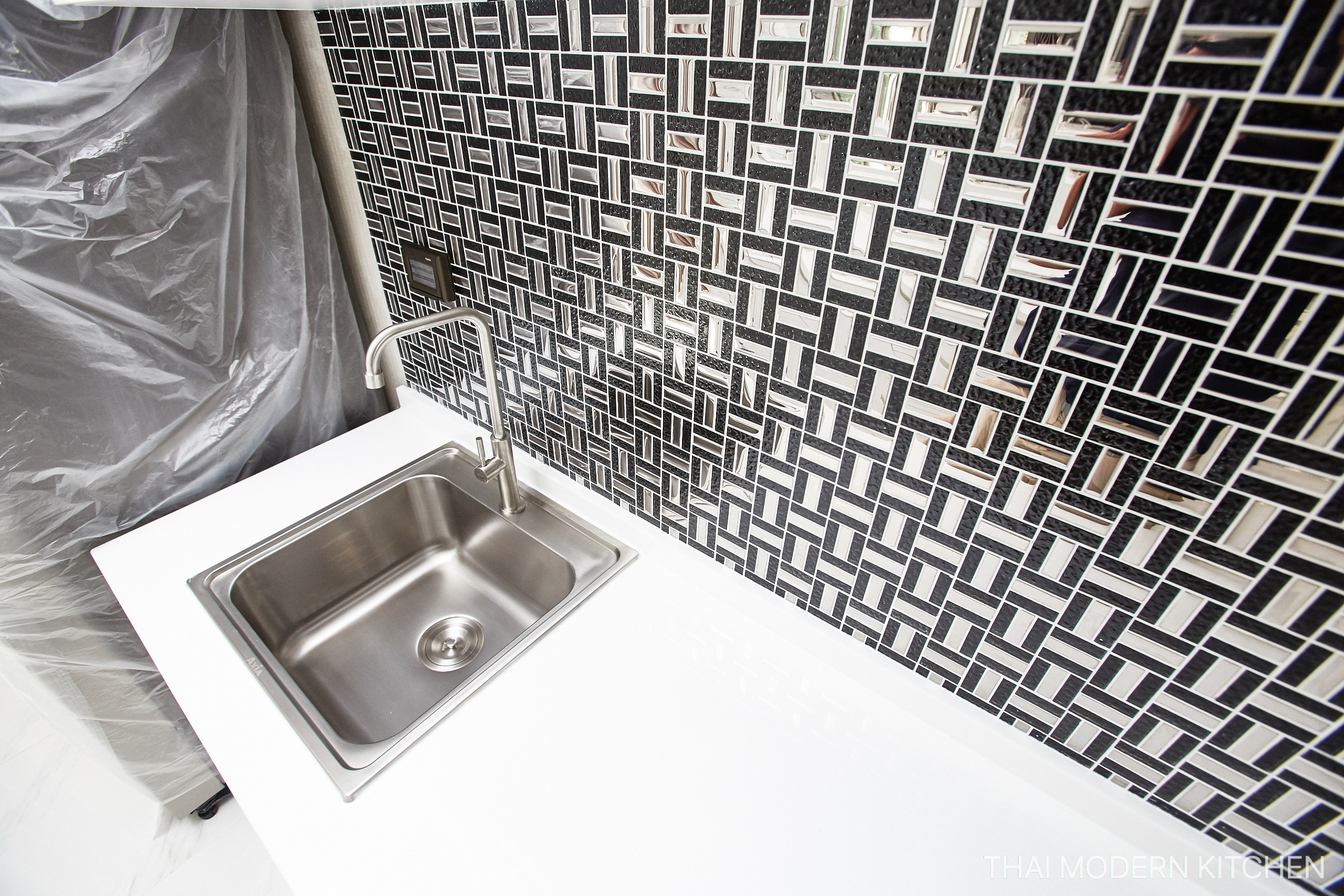 ครัวบิ้วอิน บ้าน ดร.นิพนธ์ - ดร. พัตรานุช วงศ์จินดา