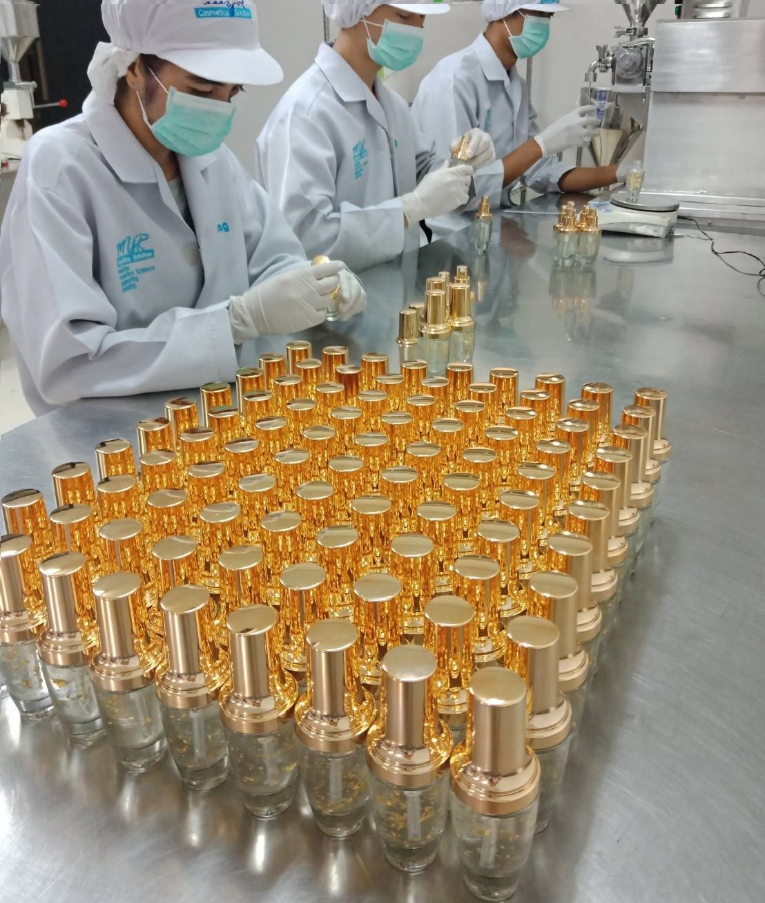 Ladies Aloe Gold Radiance Serum เซรั่มว่านหางจระเข้เข้มข้นผสมทองคำ 24K