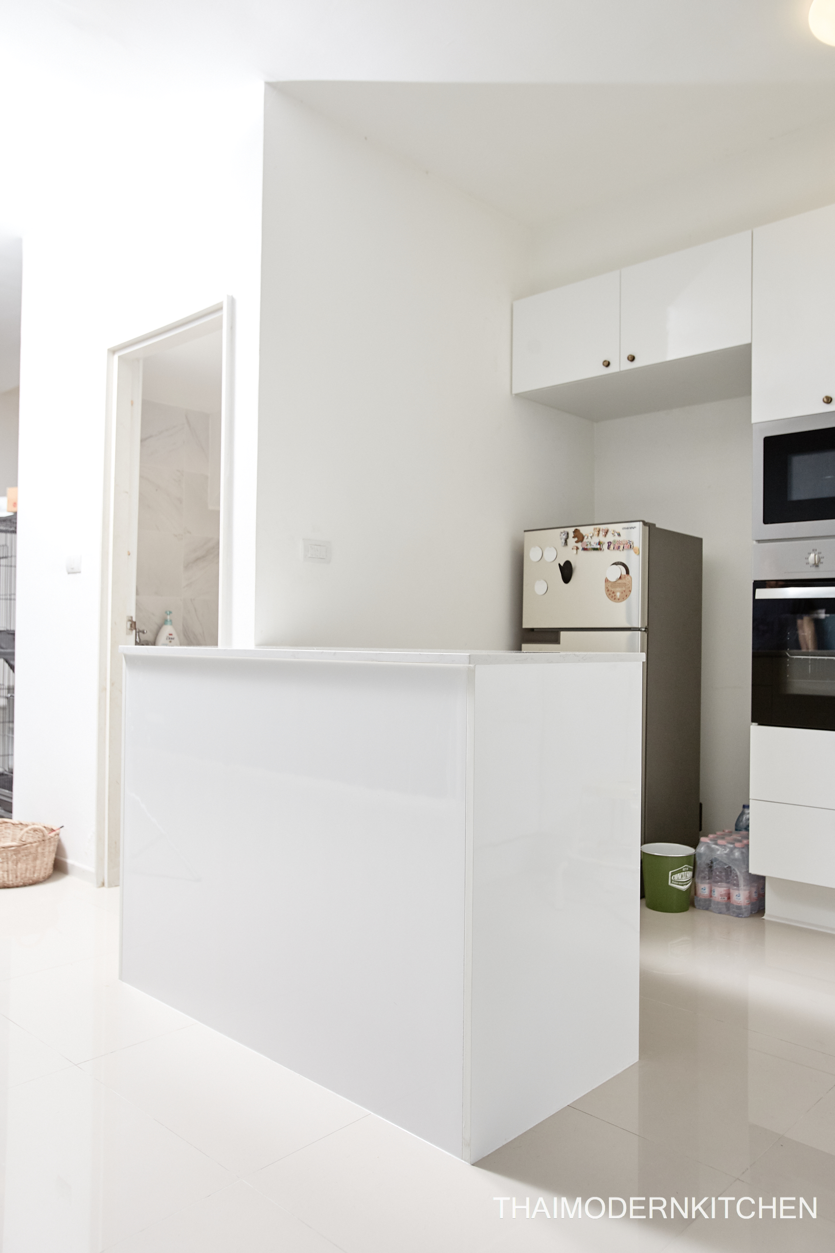 1.7×1.2 ตู้บน+ล่าง 0.9 ตู้เต็ม 0.9 ตู้บนเหนือตู้เย็น