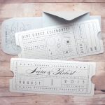 ไอเดียสำหรับการพิมพ์ คูปอง // สไตล์การออกแบบเรียบๆ ตกแต่งด้วยโทนขาวดำเพิ่มความหรูหรา เรียบง่าย คูปองใช้สำหรับ เล่นเกมส์ลุ้นรางวัล สะสมแต้ม การส่งเสริมการขาย การลดราคา การให้ส่วนลดแก่ลูกค้าเพื่อดึงดูดใจลูกค้าให้กลับมาซื้อซ้ำ