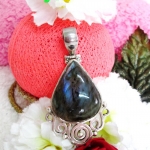 จี้แลบบราโดไลท์