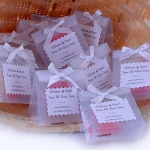 ไอเดียสำหรับการพิมพ์ สติ๊กเกอร์ฉลากสินค้า // สไตล์การออกแบบ ดีไซน์แบบเรียบๆ แต่มีสไตล์ ฉลากไว้ใช้สำหรับ แปะกับแพคเกจบรรจุสบู่,เครื่องสำอางค์ต่างๆ