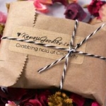 ไอเดียสำหรับการพิมพ์ สติ๊กเกอร์ฉลากสินค้า // สไตล์การออกแบบ ดีไซน์เรียบๆ ฉลากใช้สำหรับ แปะกับซองกระดาษ ซองเอกสาร ซองส่งของ