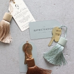 ไอเดียสำหรับการพิมพ์ ป้ายกระดาษ // สไตล์การออกแบบใช้สีอ่อนๆ ดูหรูหรามีราคา ใช้ห้อยกับไหมพรมก็เก๋ไก๋ ป้ายกระดาษใช้สำหรับ ห้อยแขวนสินค้า ห้อยแขวนของขวัญ ป้ายเสื้อ