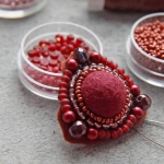 เข็มกลัดเย็บลูกปัด